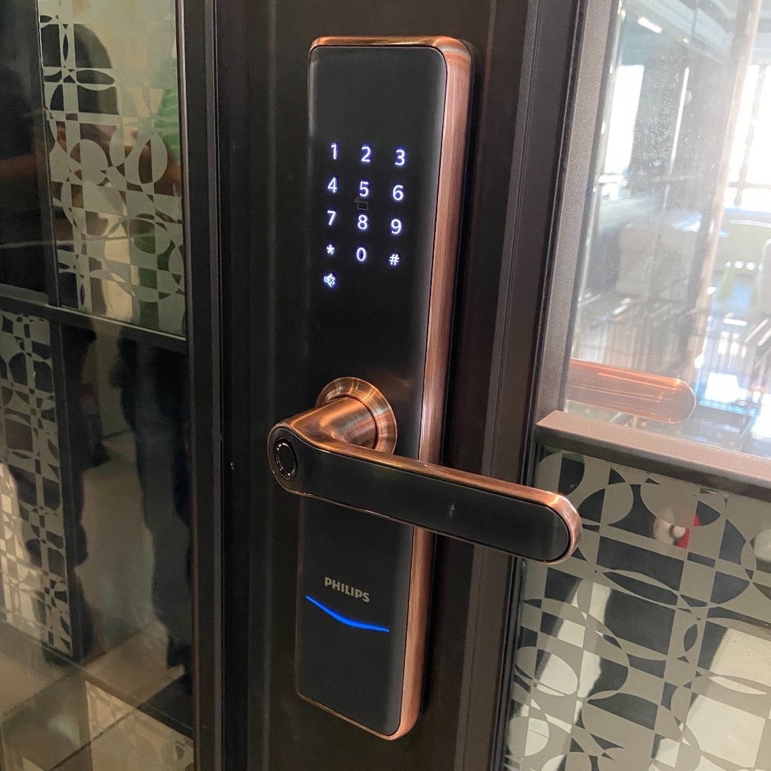 PHILIPS_7300(紅古銅正面案例)