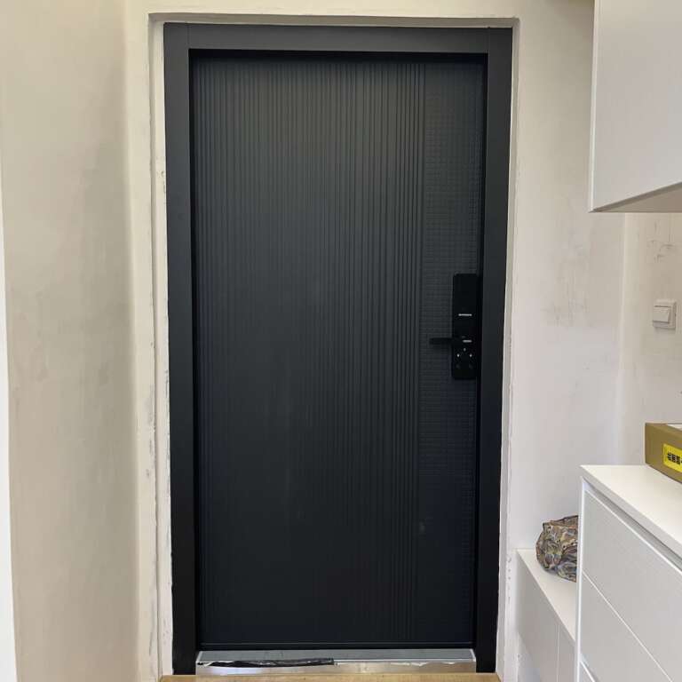 DE230 embossed indoor